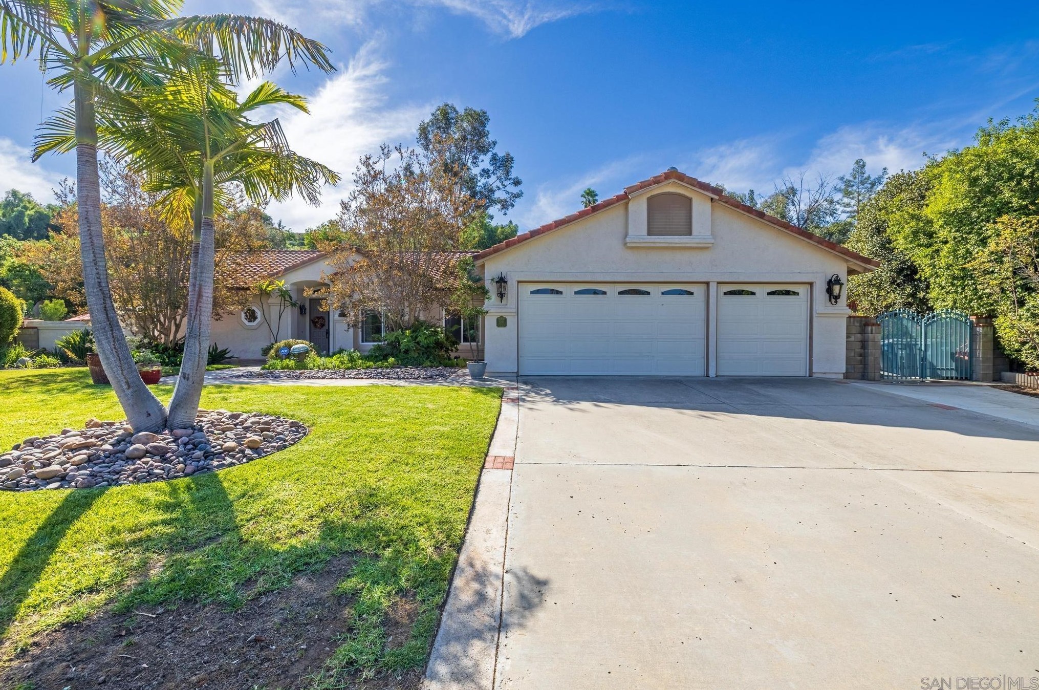 2091 Winamar Pl, Escondido, CA 92029-5525