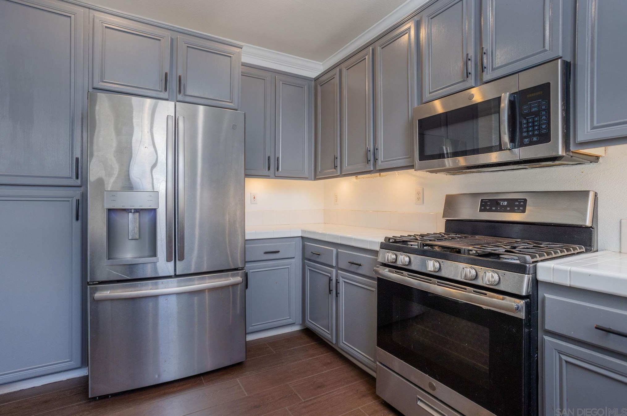 1343 Sutter Buttes St, Chula Vista CA  91913-2944 exterior