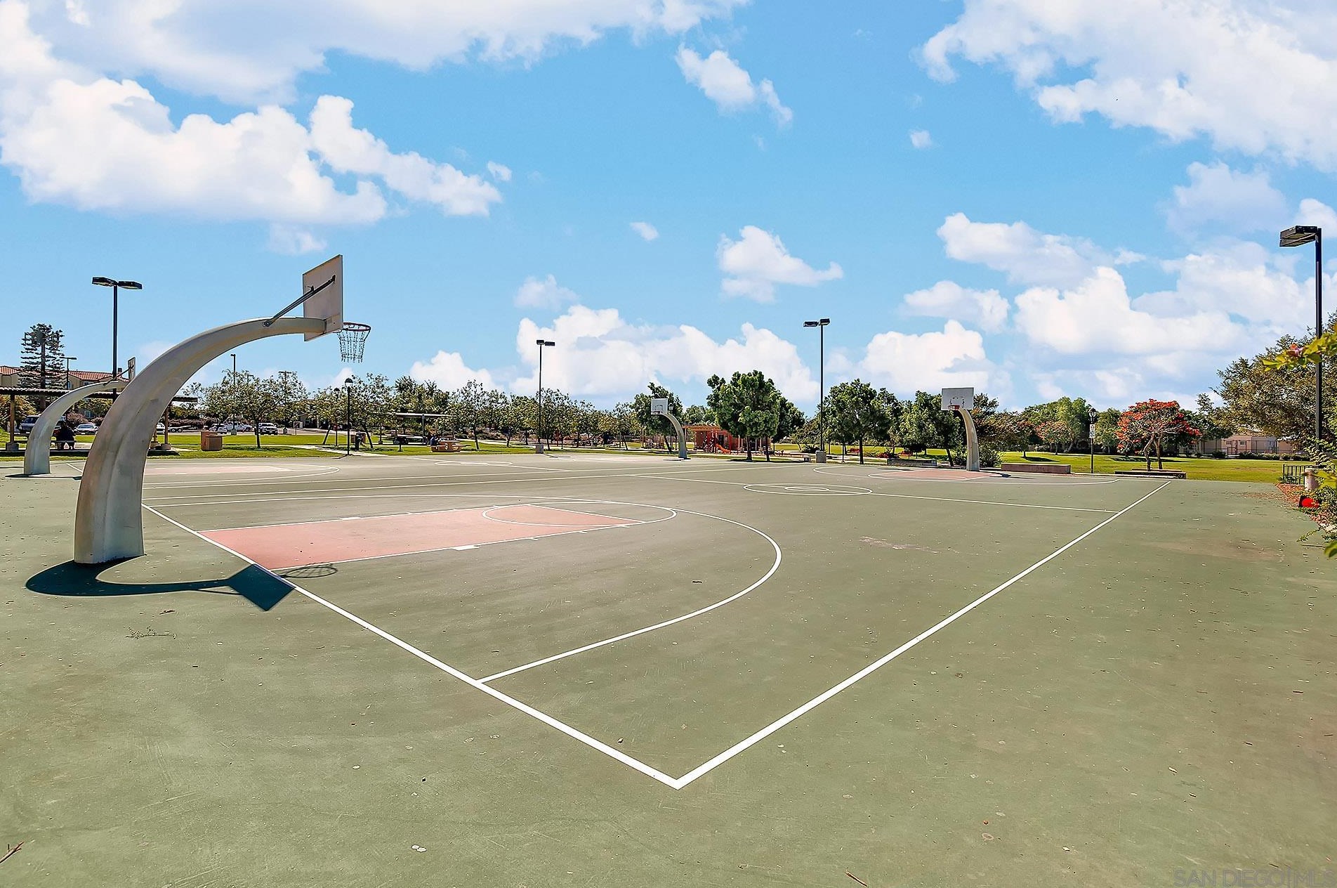 1343 Sutter Buttes St, Chula Vista CA  91913-2944 exterior