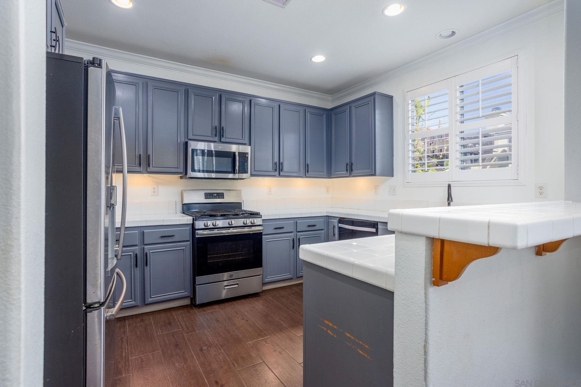 1343 Sutter Buttes St, Chula Vista CA  91913-2944 exterior