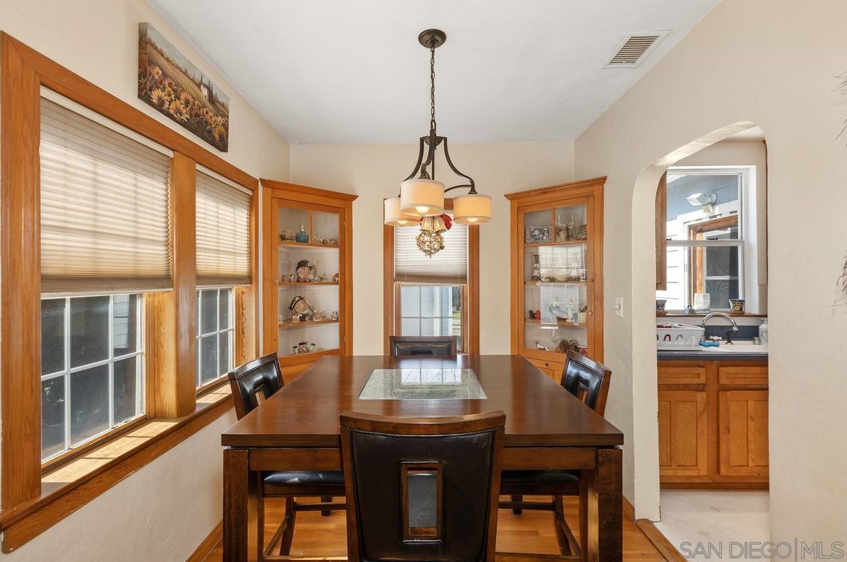 4858 Normandie Pl, La Mesa CA  91942-8545 exterior