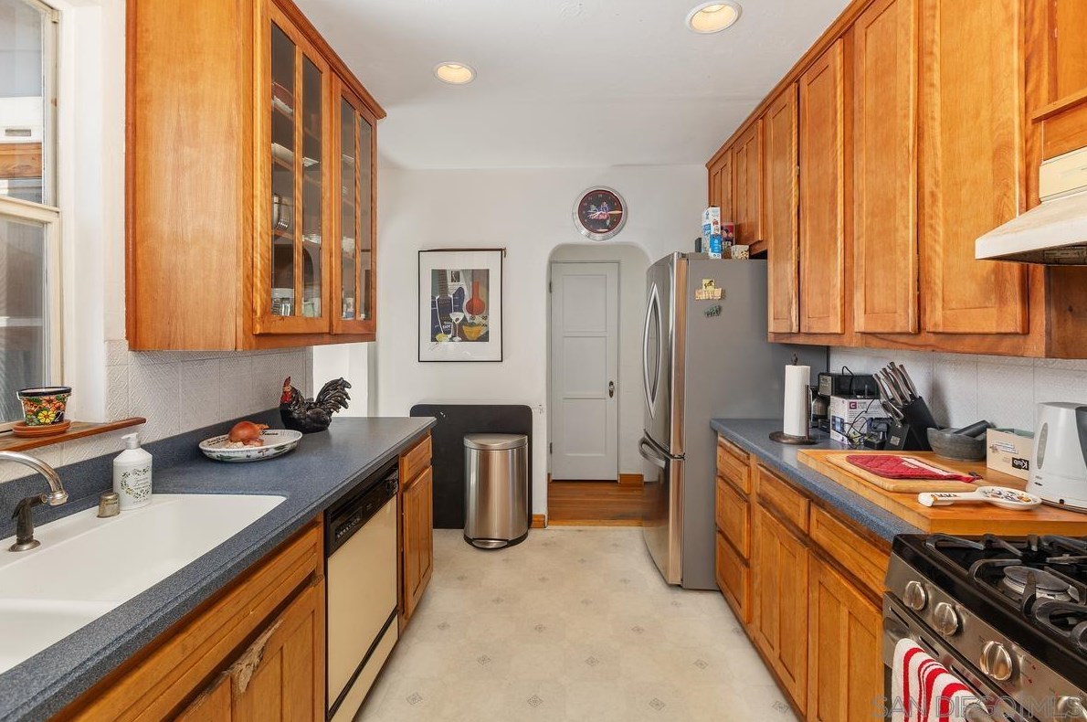 4858 Normandie Pl, La Mesa CA  91942-8545 exterior