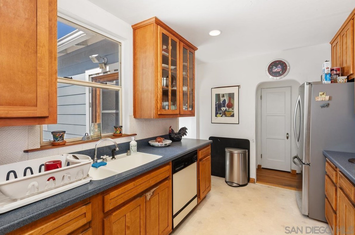 4858 Normandie Pl, La Mesa CA  91942-8545 exterior