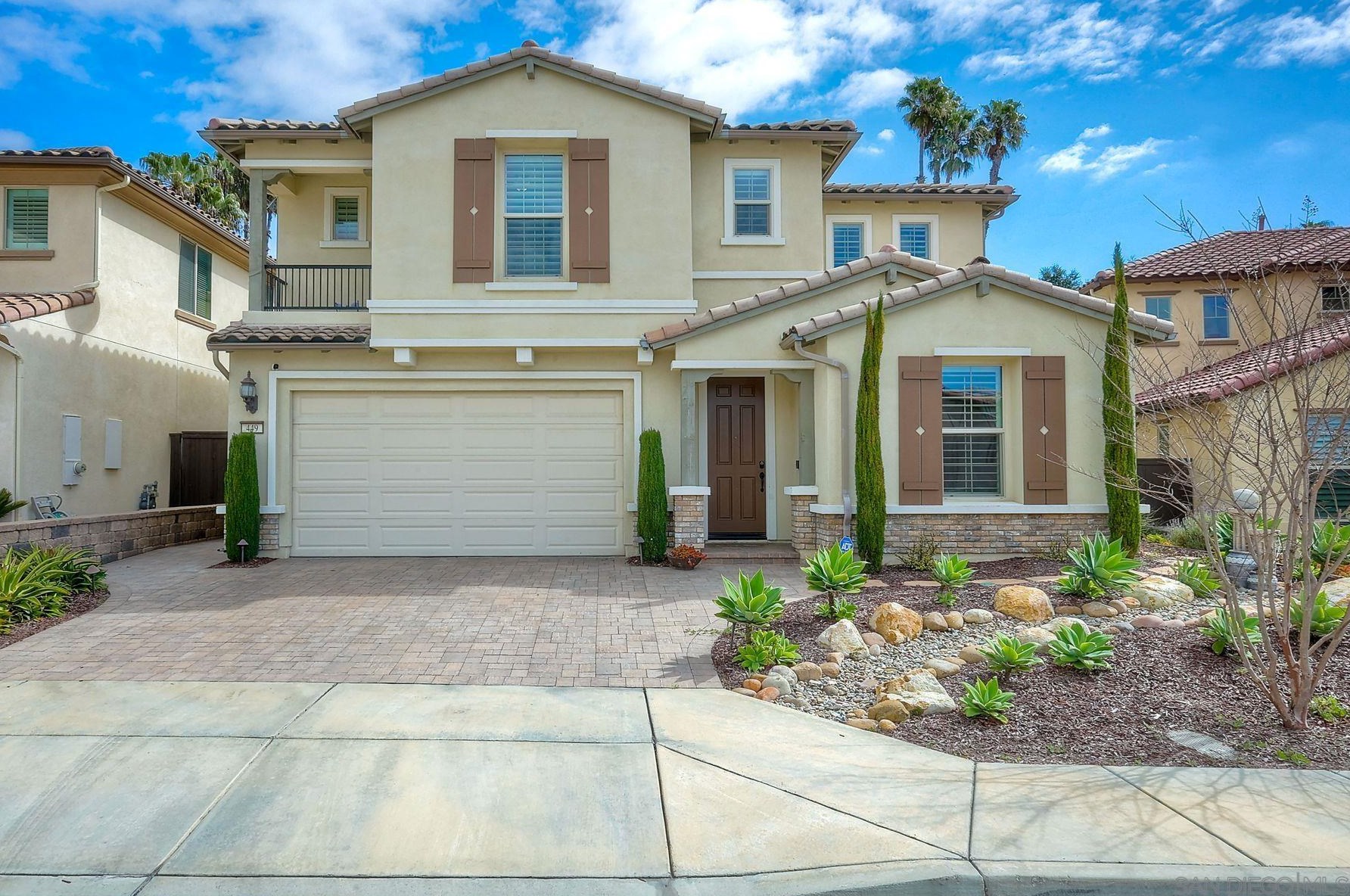 449 Cota Ln, Vista, CA 92083