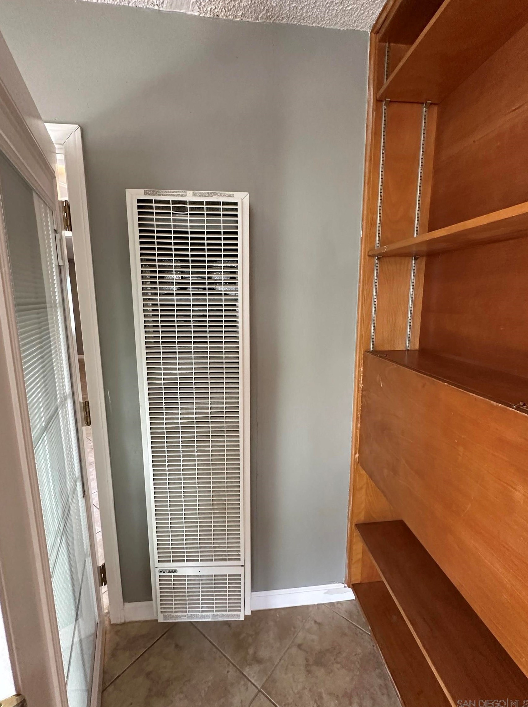 44949 5, Lancaster CA 93535-2051 exterior