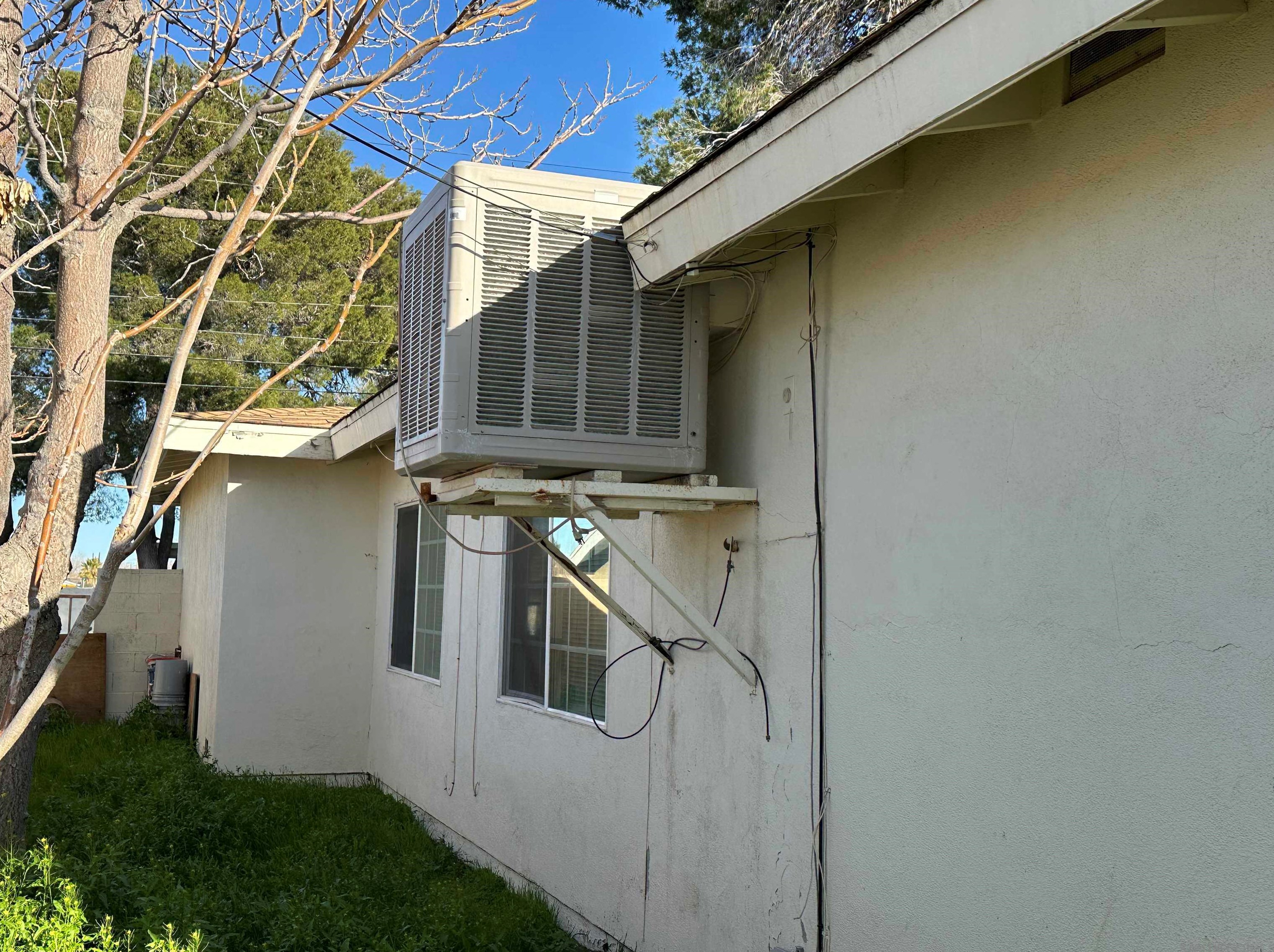 44949 5, Lancaster CA 93535-2051 exterior