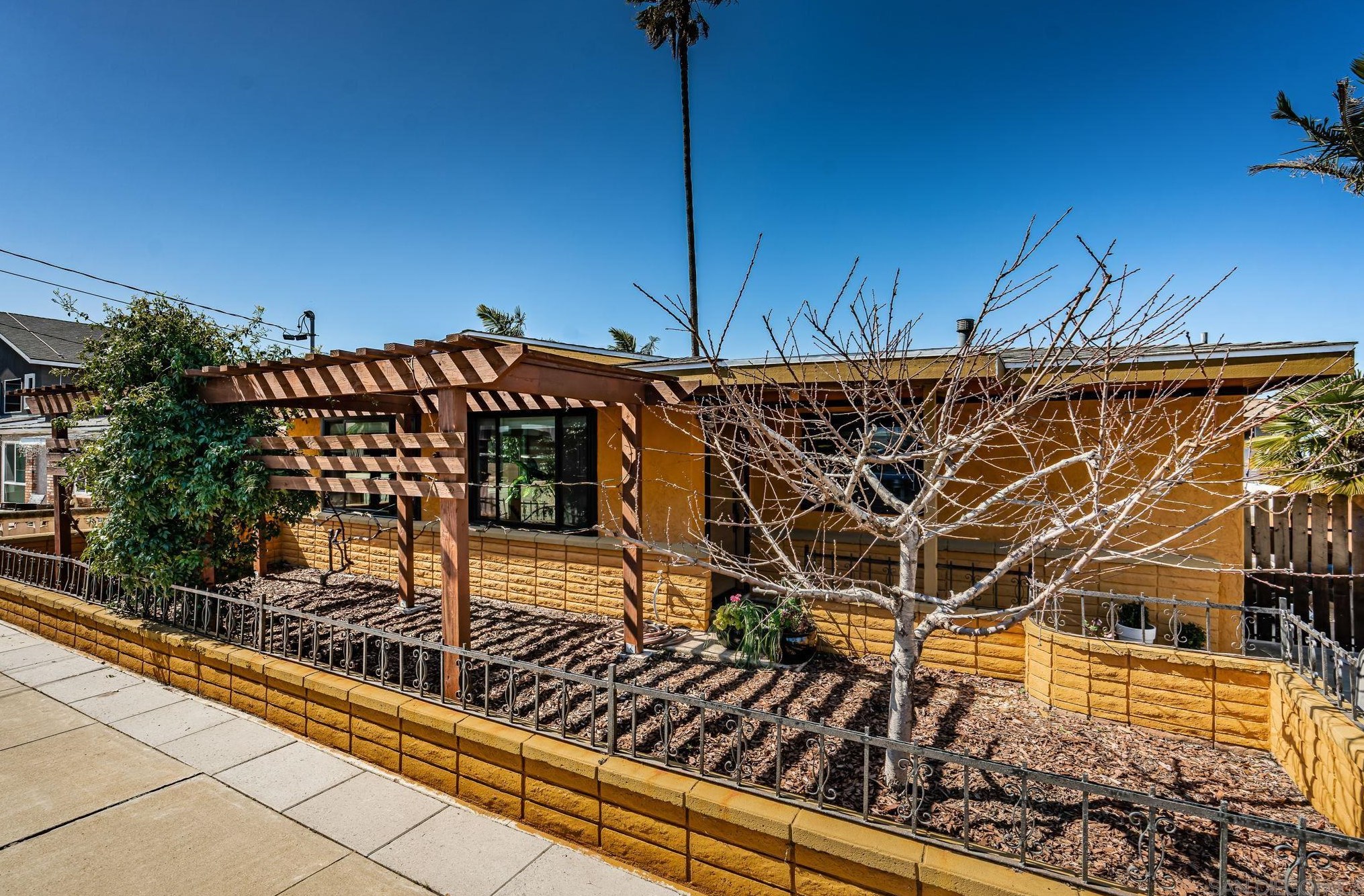 1578 Burton St, San Diego, CA 92111-7520