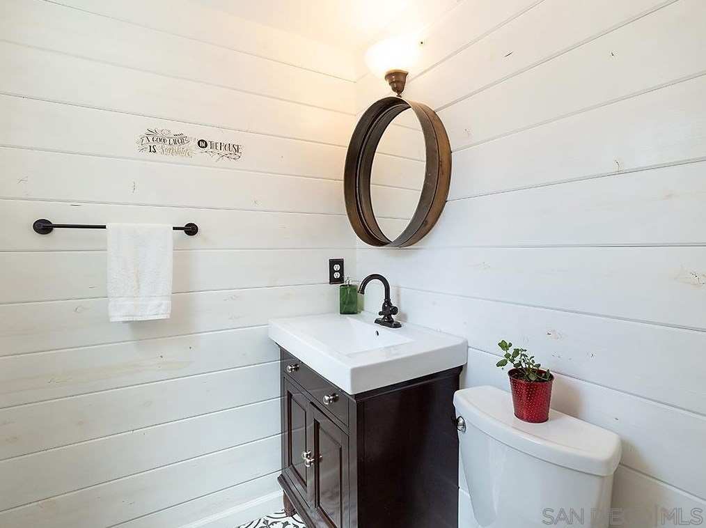 10732 Meadow Glen Way, Escondido CA  92026-6924 exterior