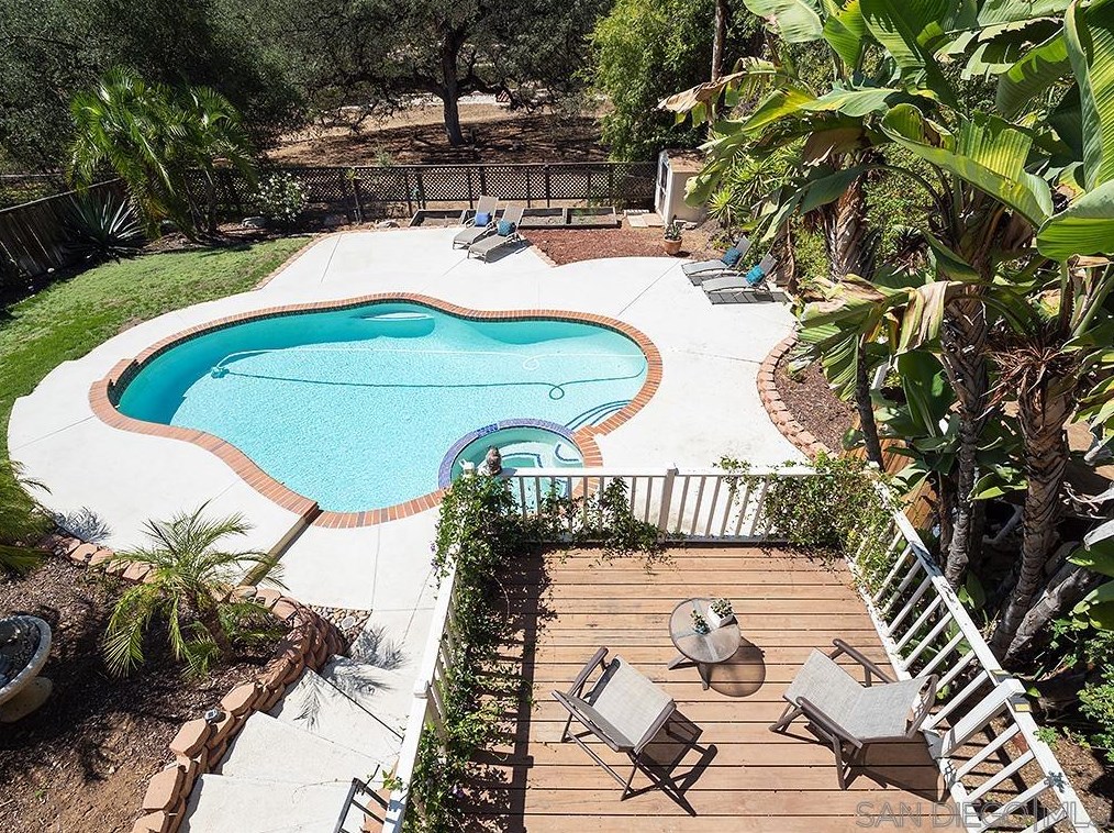 10732 Meadow Glen Way, Escondido CA  92026-6924 exterior