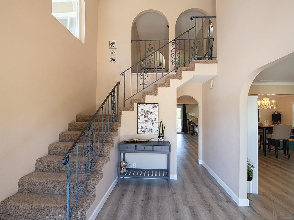 10732 Meadow Glen Way, Escondido CA  92026-6924 exterior