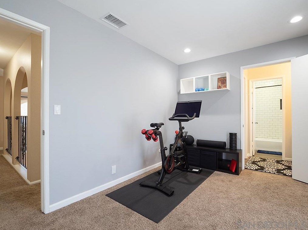 10732 Meadow Glen Way, Escondido CA  92026-6924 exterior