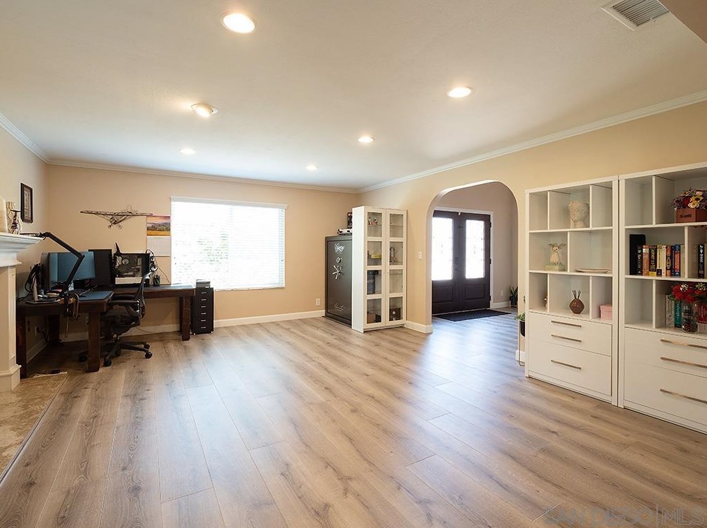 10732 Meadow Glen Way, Escondido CA  92026-6924 exterior