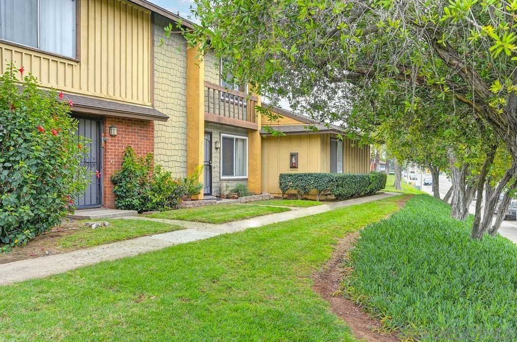311 Graves Ave, El Cajon, CA 92021-3601