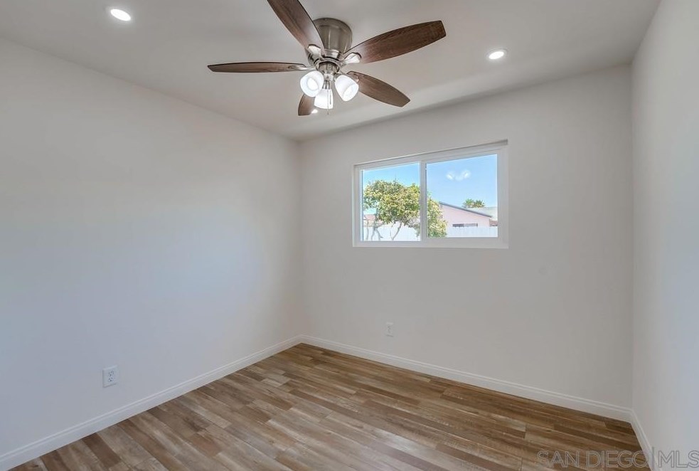 1605 Hilltop Dr, Chula Vista CA  91911-5304 exterior