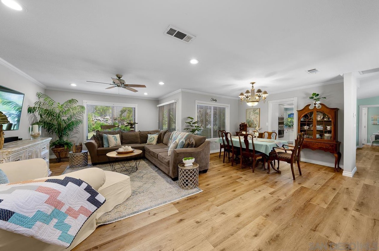 1733 La Valhalla Pl, El Cajon, CA 92019-3749