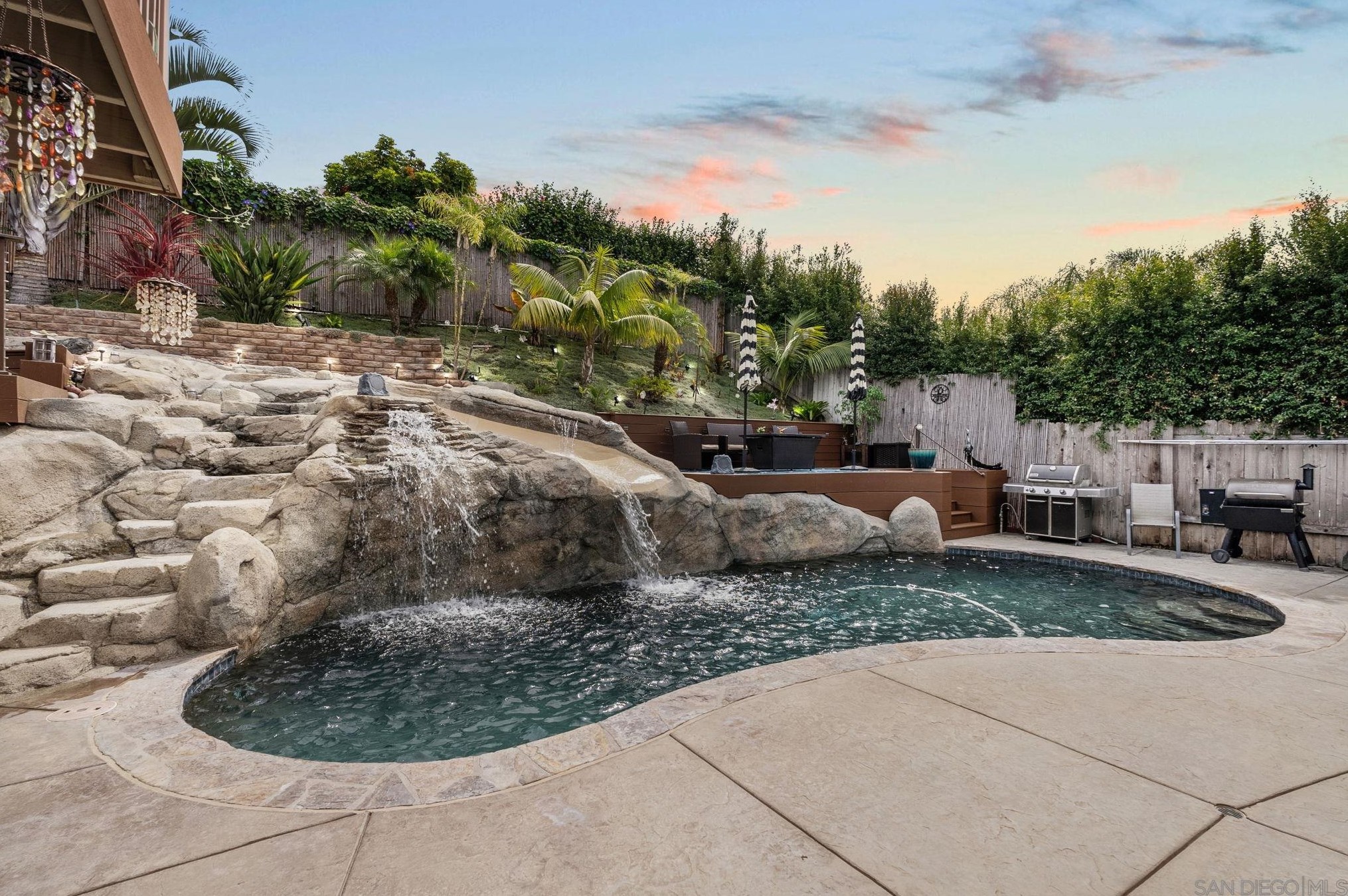 897 Granada Dr, Oceanside, CA 92056