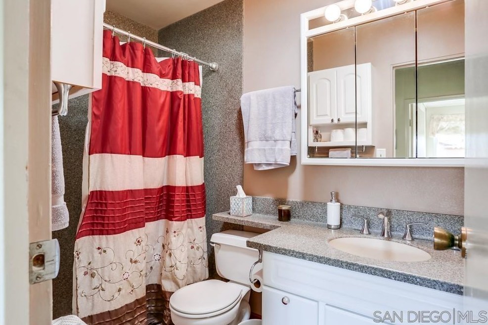6890 Boulder Lake Ave, San Diego CA  92119-1946 exterior