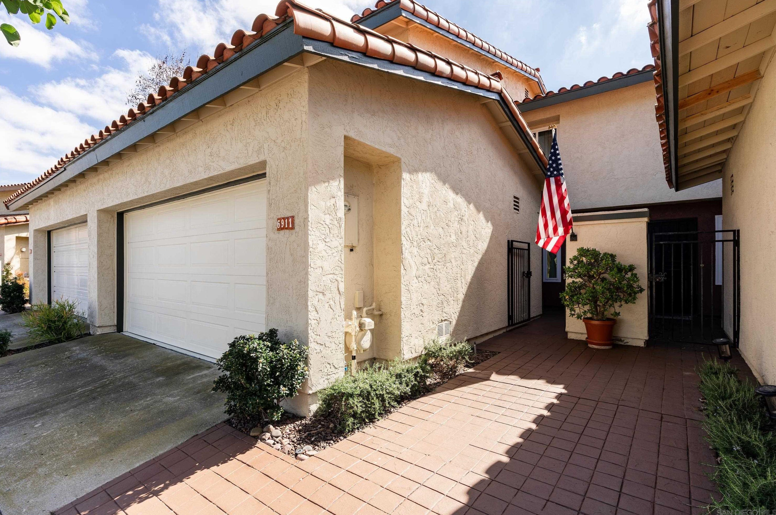 6911 Camino Amero, San Diego, CA 92111-7640
