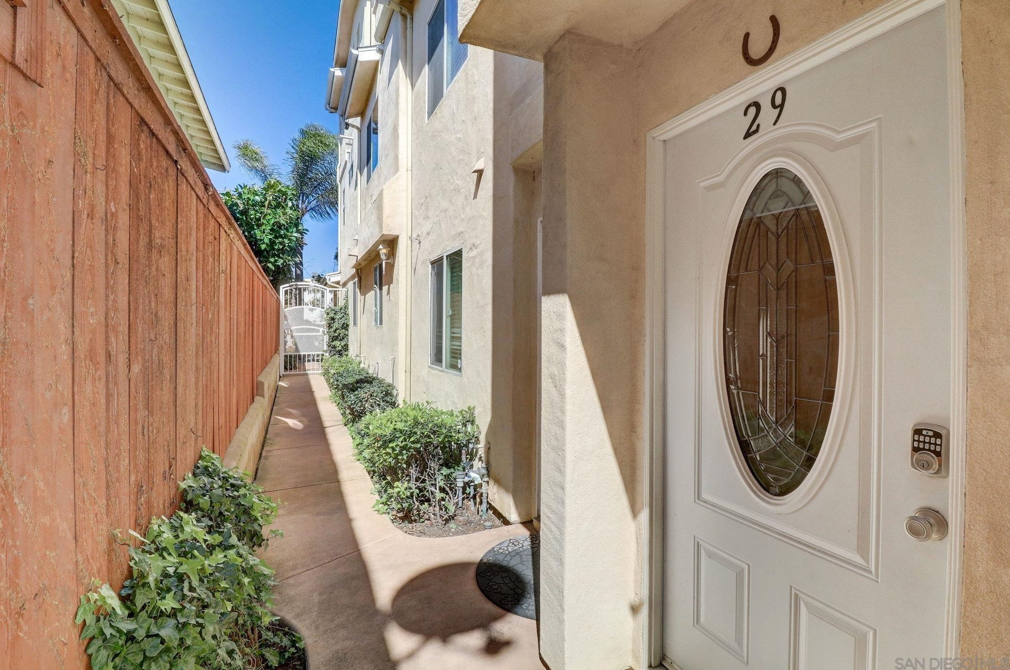 2129 Grand Ave, San Diego, CA 92109-4606