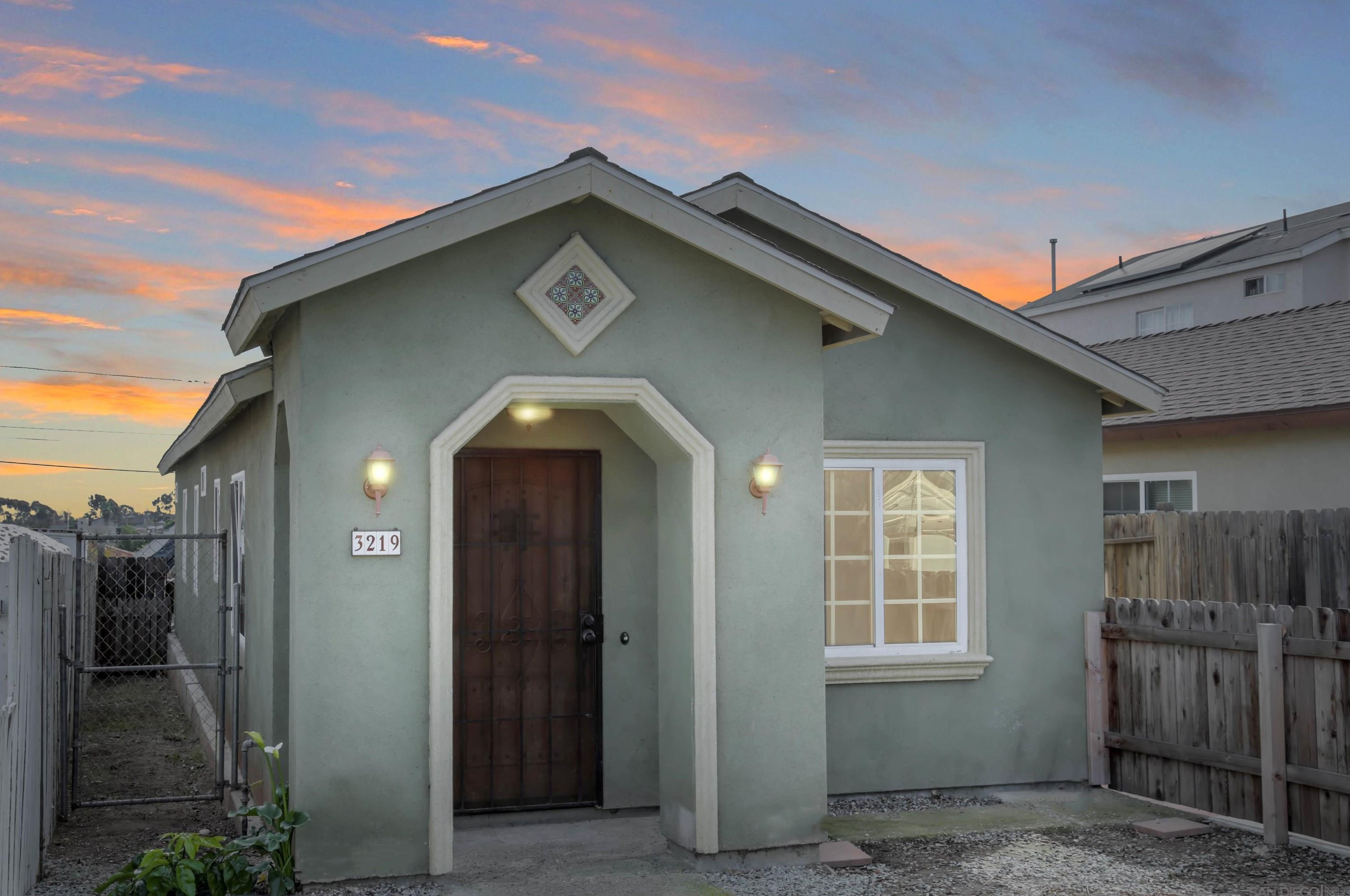 3219 Franklin Ave A And B, San Diego, CA 92113