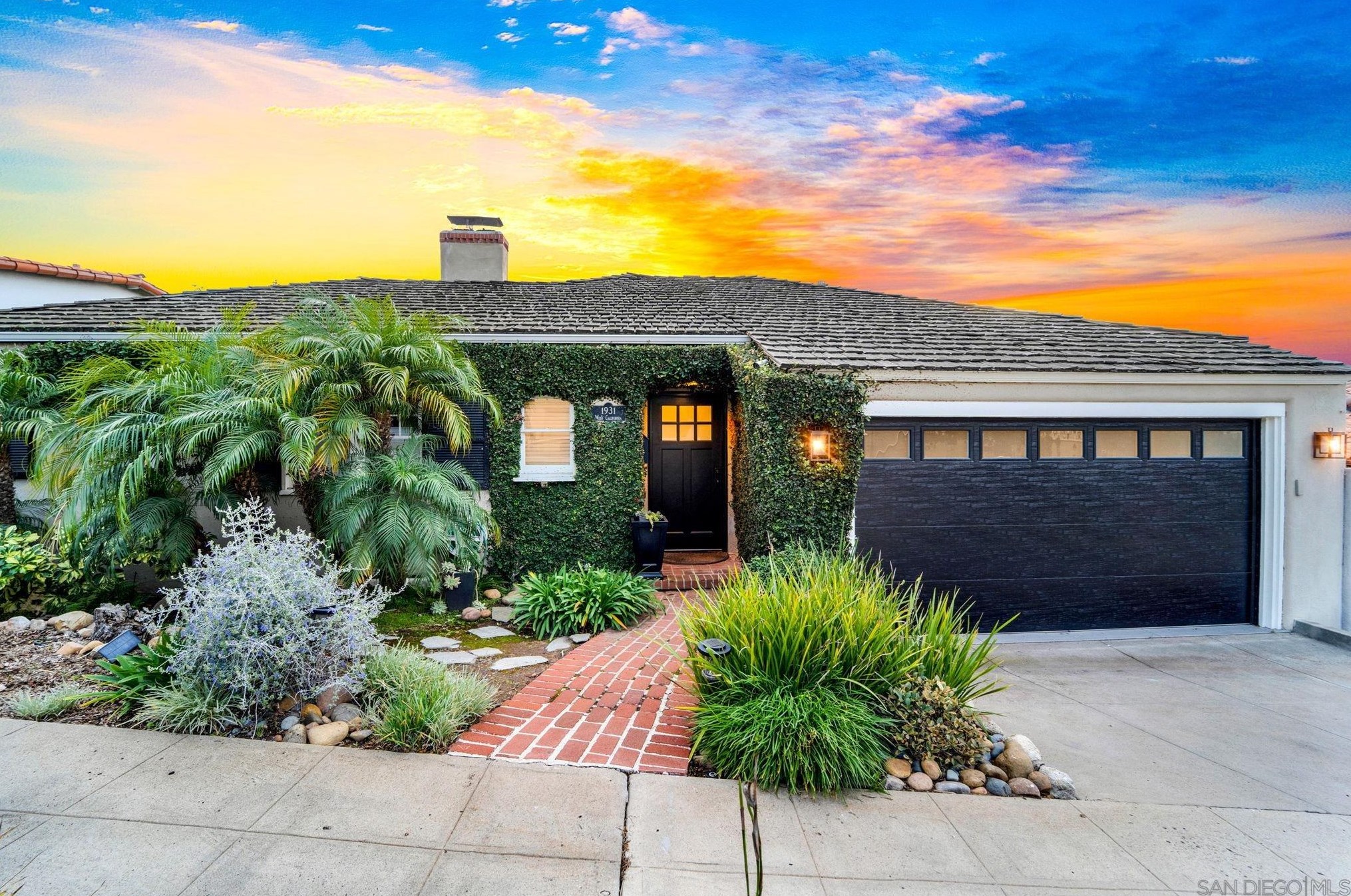 1931 California St, San Diego, CA 92110-2120