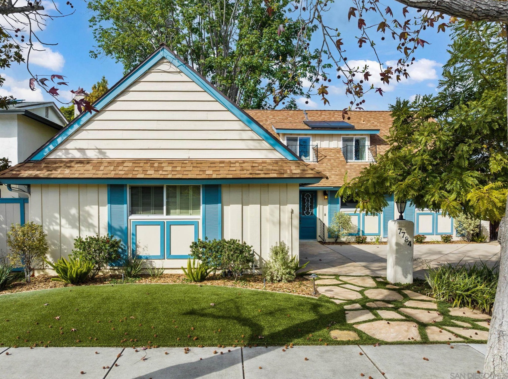 7784 Cedar Lake Ave, San Diego, CA 92119-3019