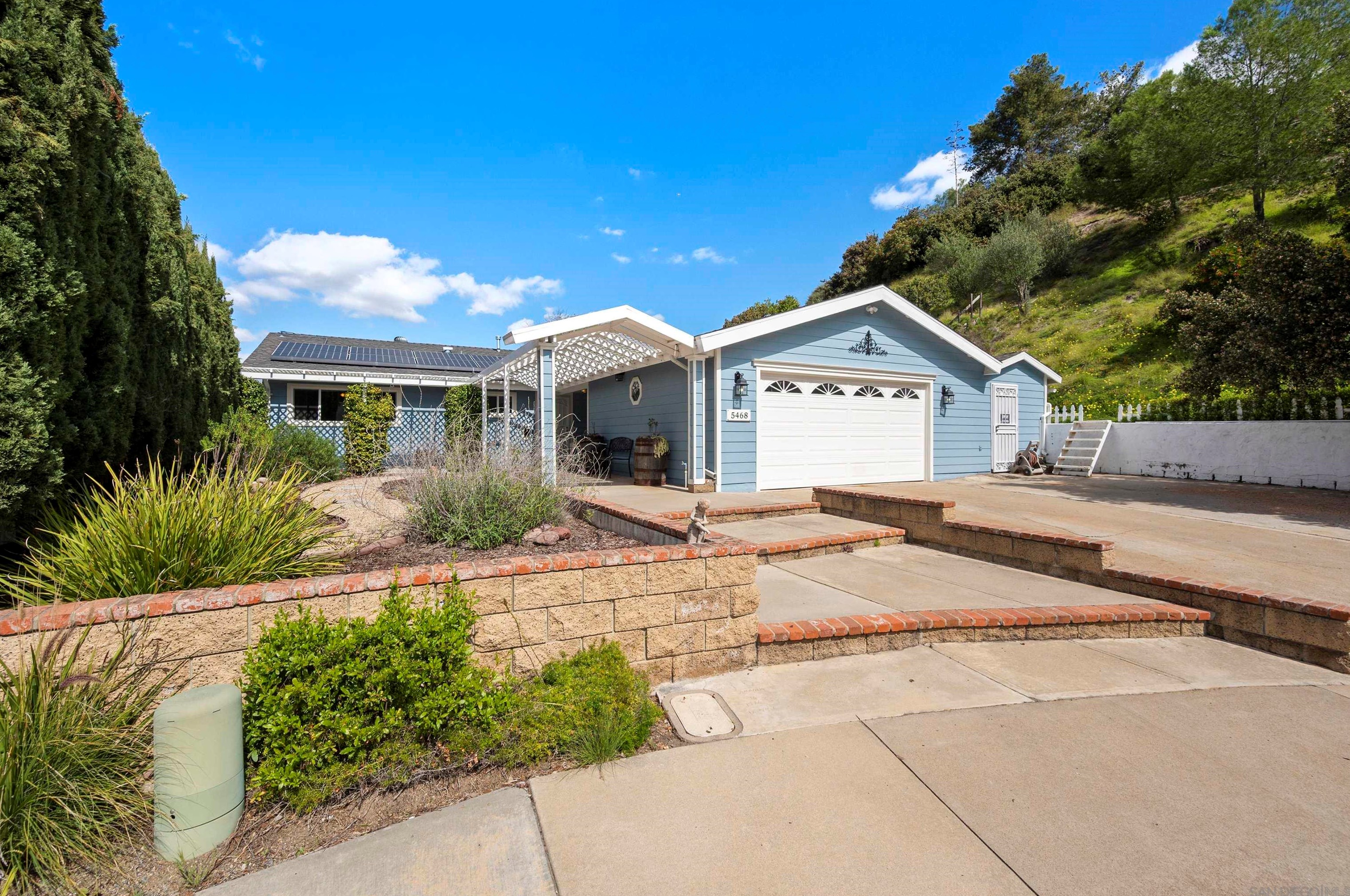 5468 Princess View Pl, San Diego, CA 92120-1335