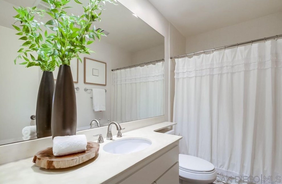 2310 Caminito Mira, San Diego CA  92107-1528 exterior