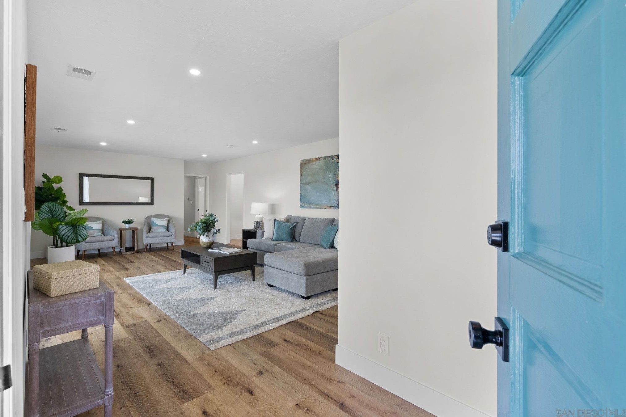 3059 Oriente Dr, Vista, CA 92084