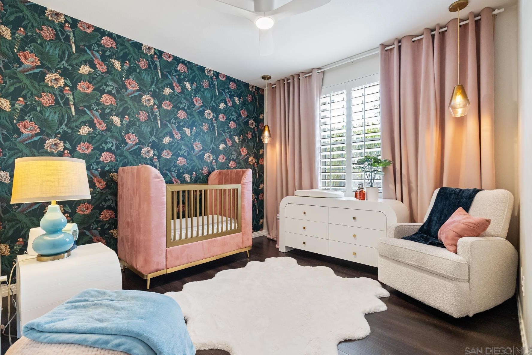 3805 Sacramento Dr, La Mesa CA  91941-6887 exterior