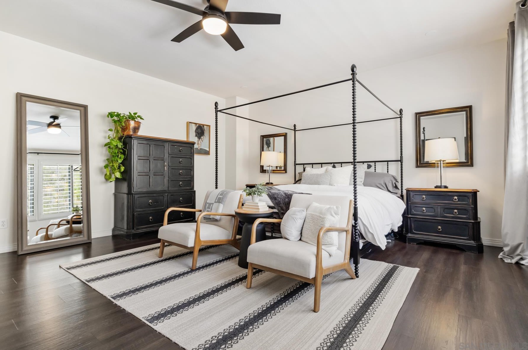 3805 Sacramento Dr, La Mesa CA  91941-6887 exterior