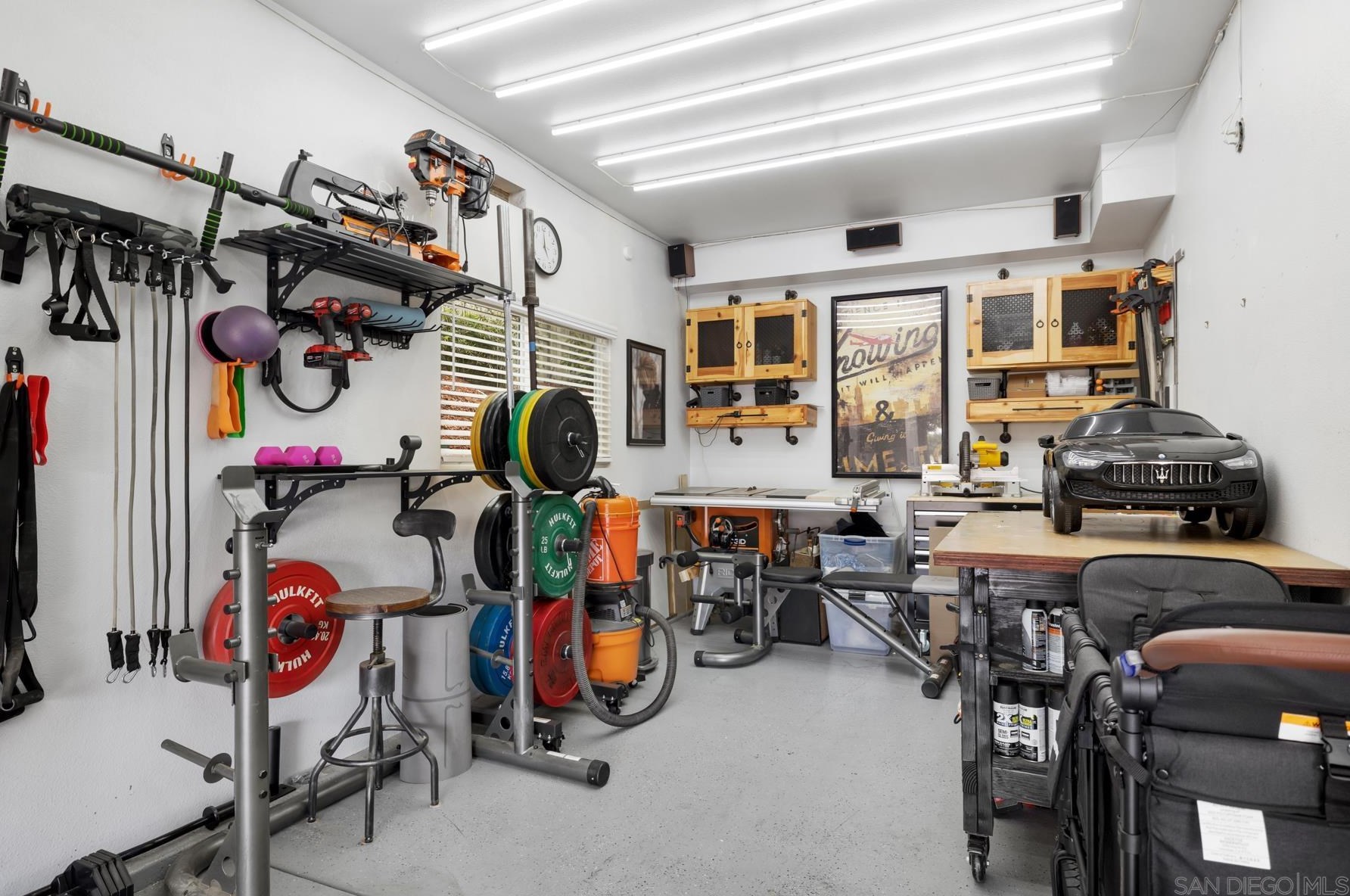 3805 Sacramento Dr, La Mesa CA  91941-6887 exterior