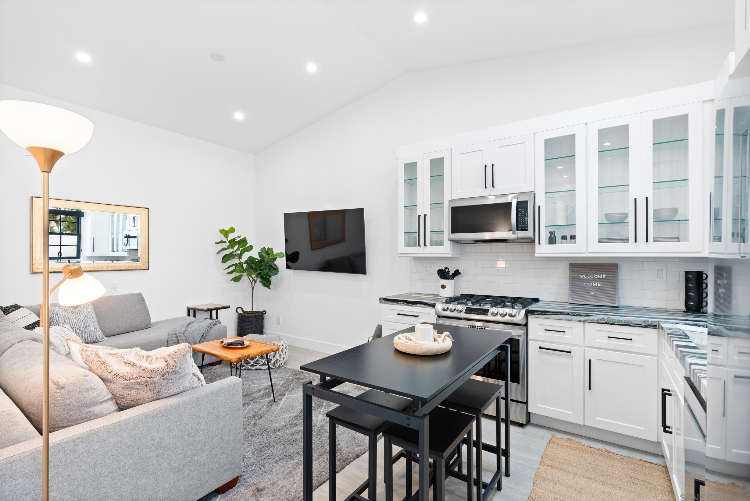 4556 Manitou Way, San Diego CA  92117-2931 exterior