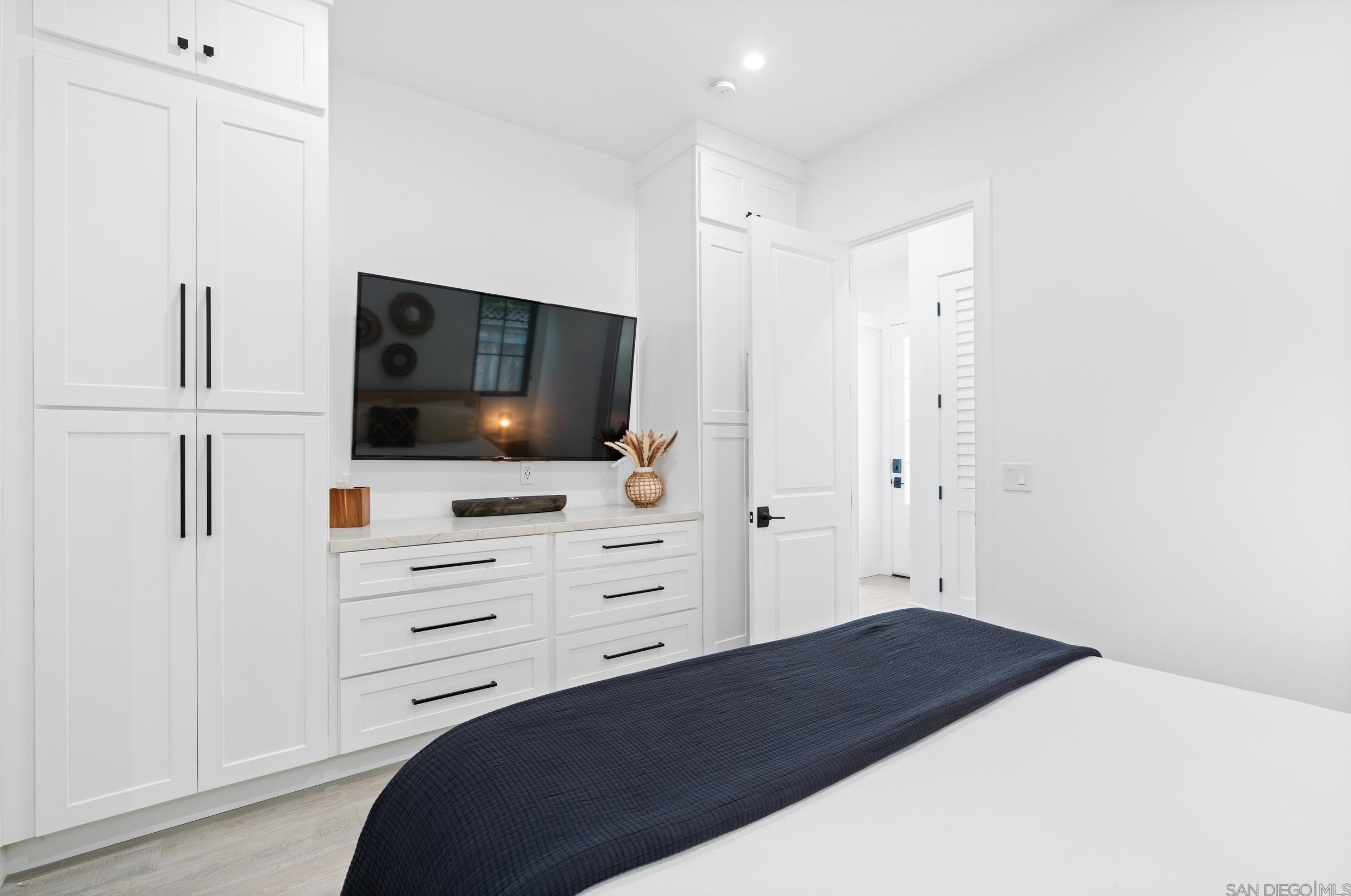 4556 Manitou Way, San Diego CA  92117-2931 exterior