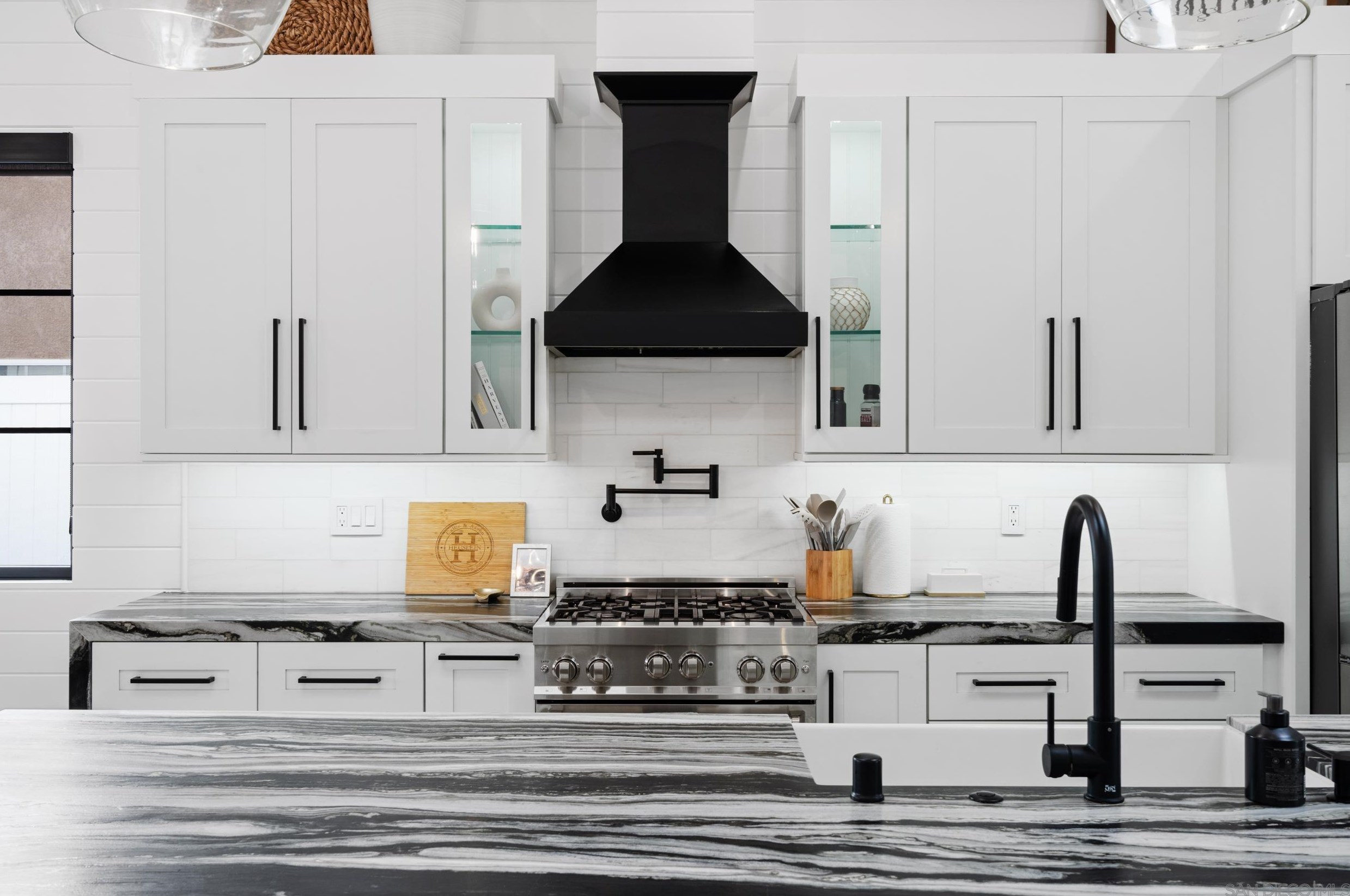 4556 Manitou Way, San Diego CA  92117-2931 exterior