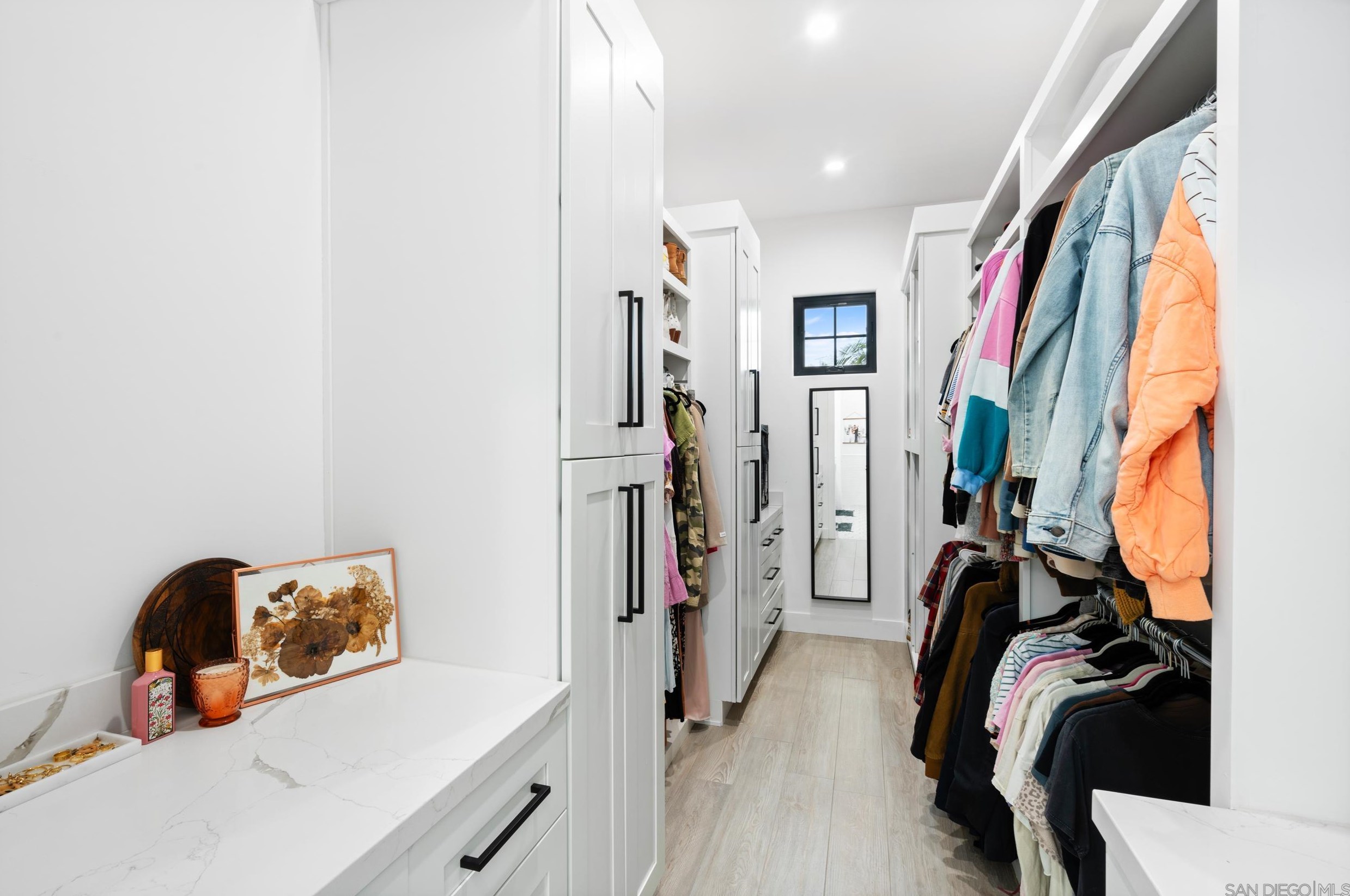 4556 Manitou Way, San Diego CA  92117-2931 exterior