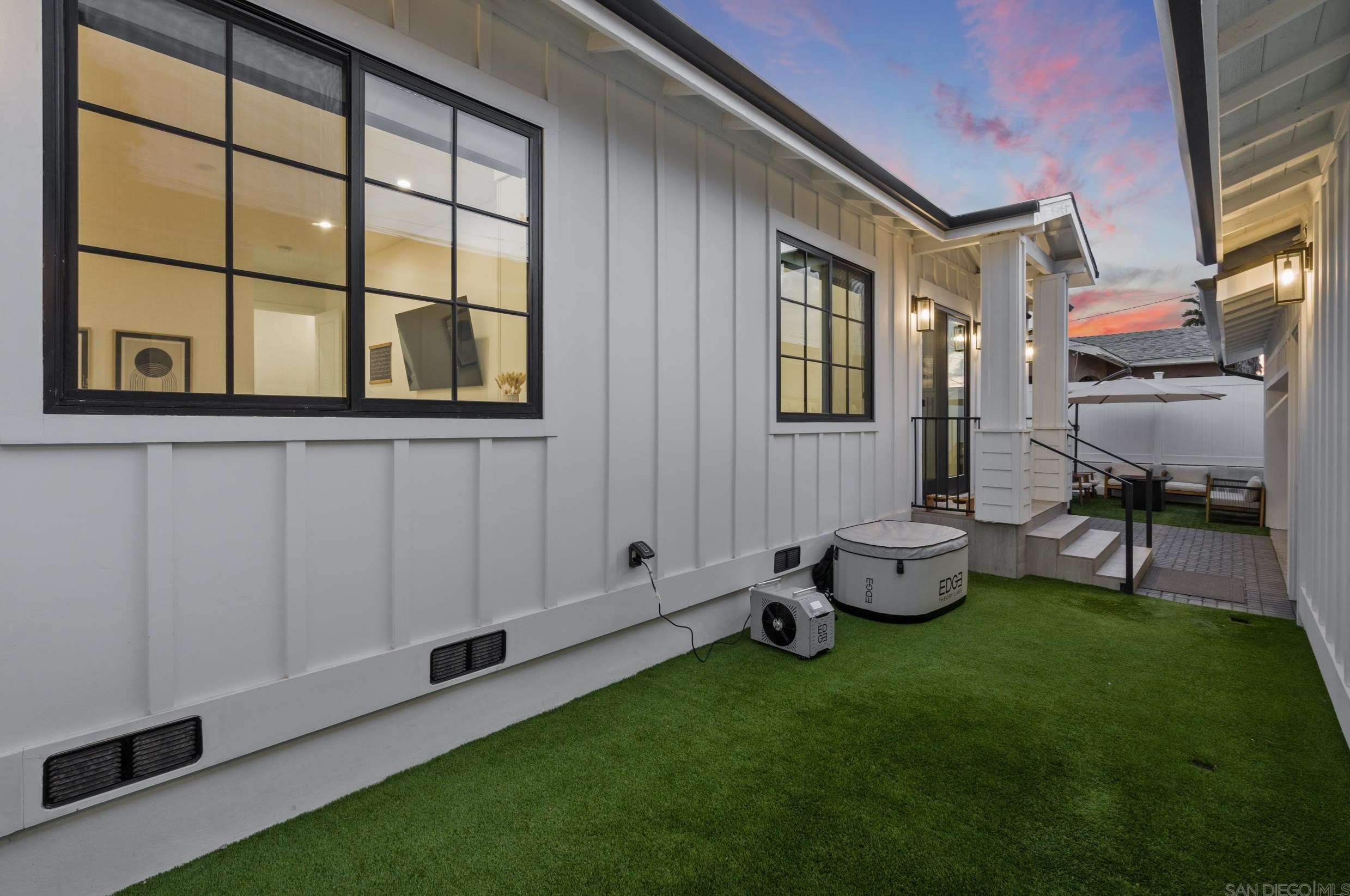 4556 Manitou Way, San Diego CA  92117-2931 exterior