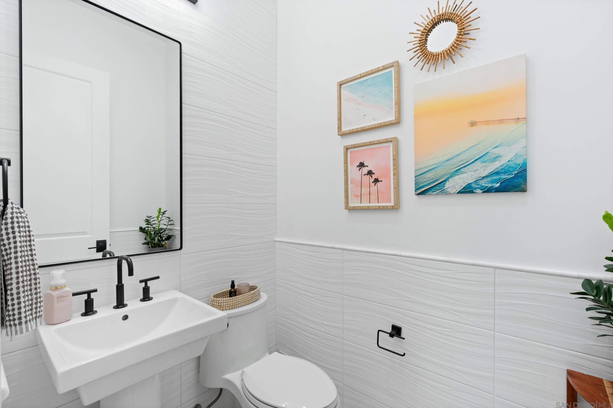 4556 Manitou Way, San Diego CA  92117-2931 exterior