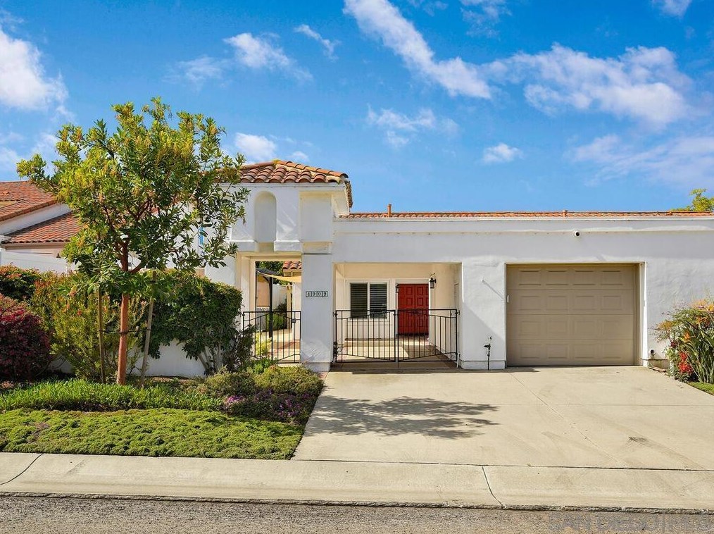 4909 Icaria Way, Oceanside CA  92056-5155 exterior