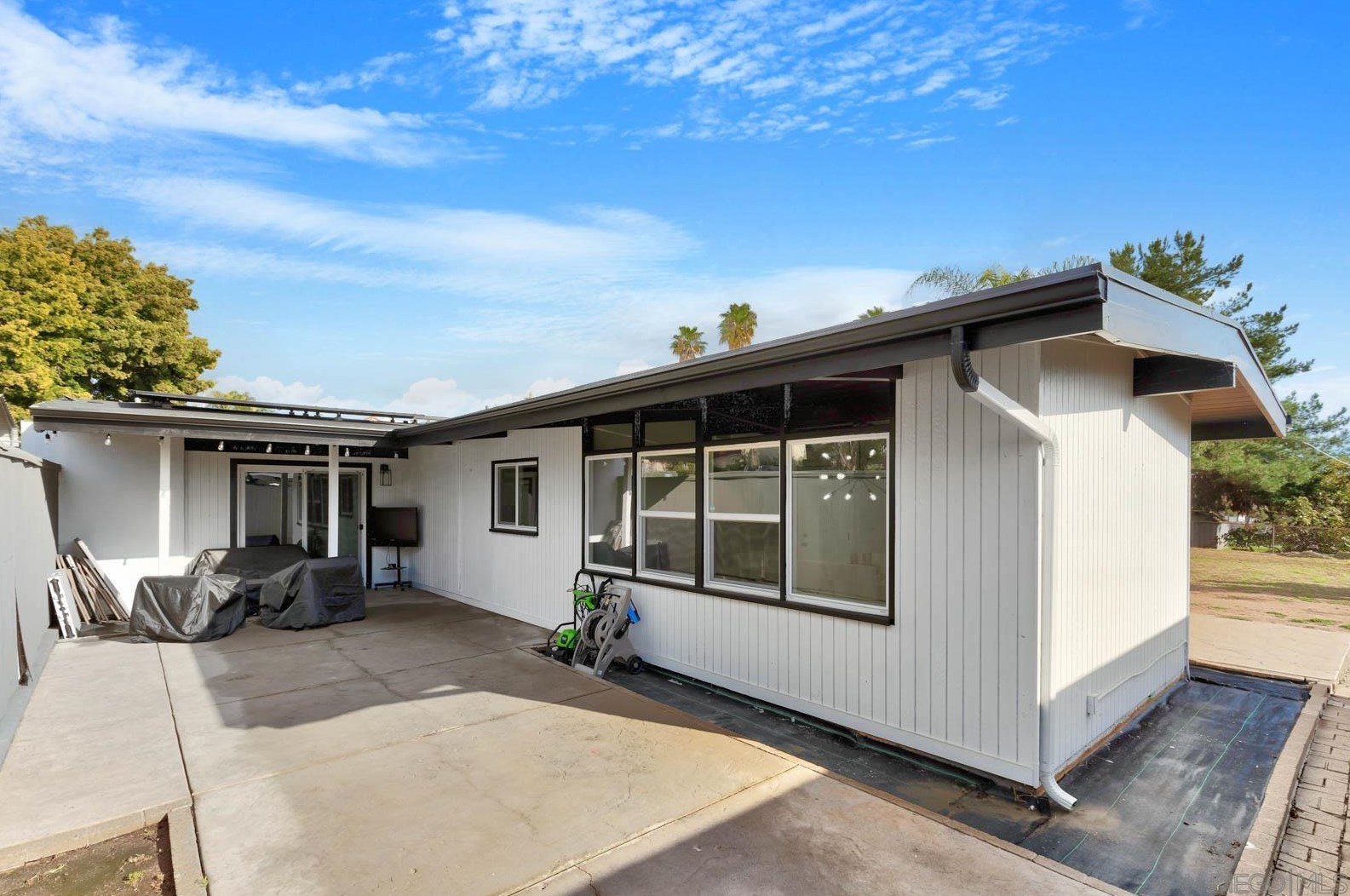 1329 Flamingo Pl, El Cajon, CA 92021-3445