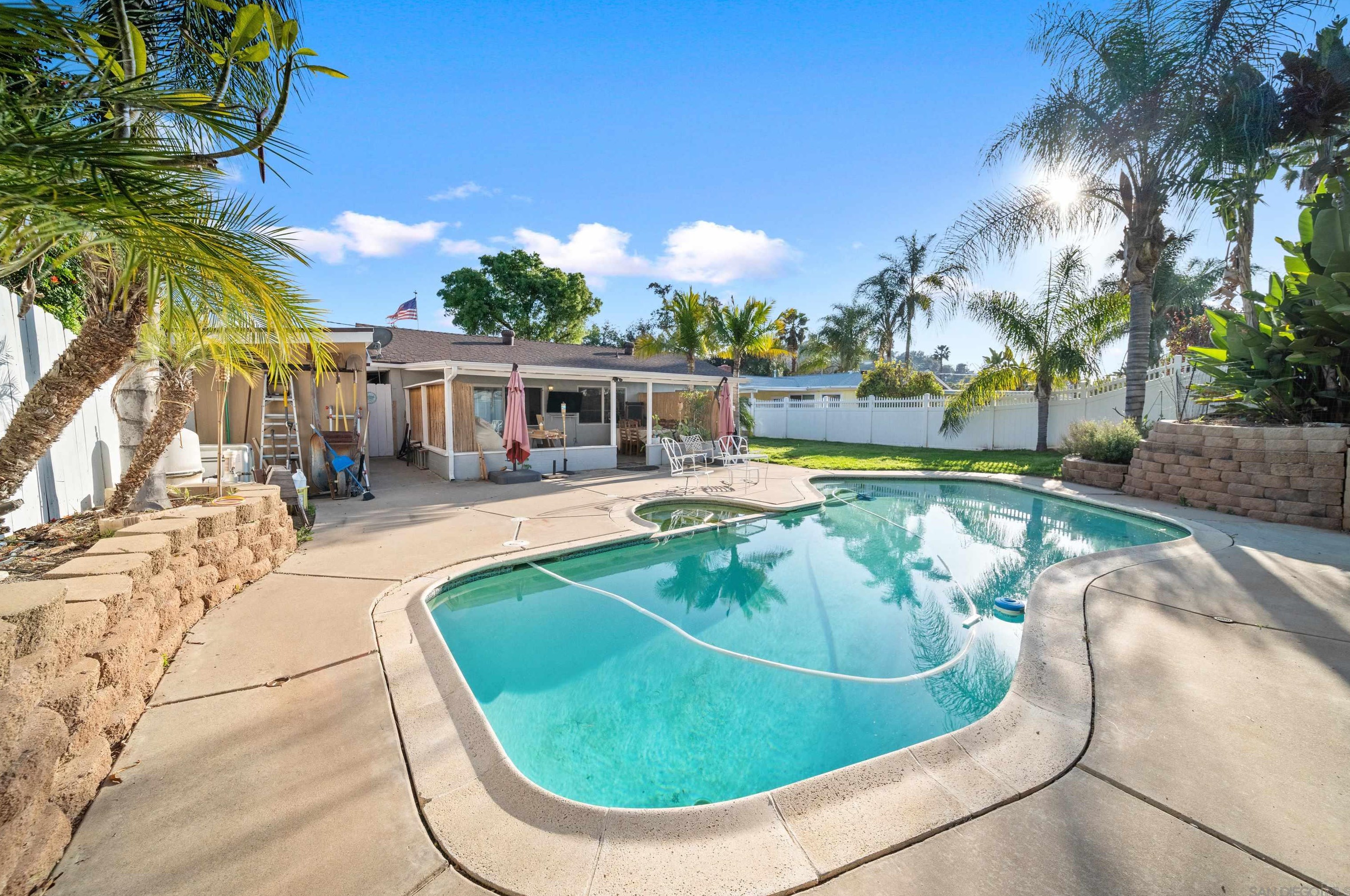 13104 Julian Ave, Lakeside, CA 92040-4310
