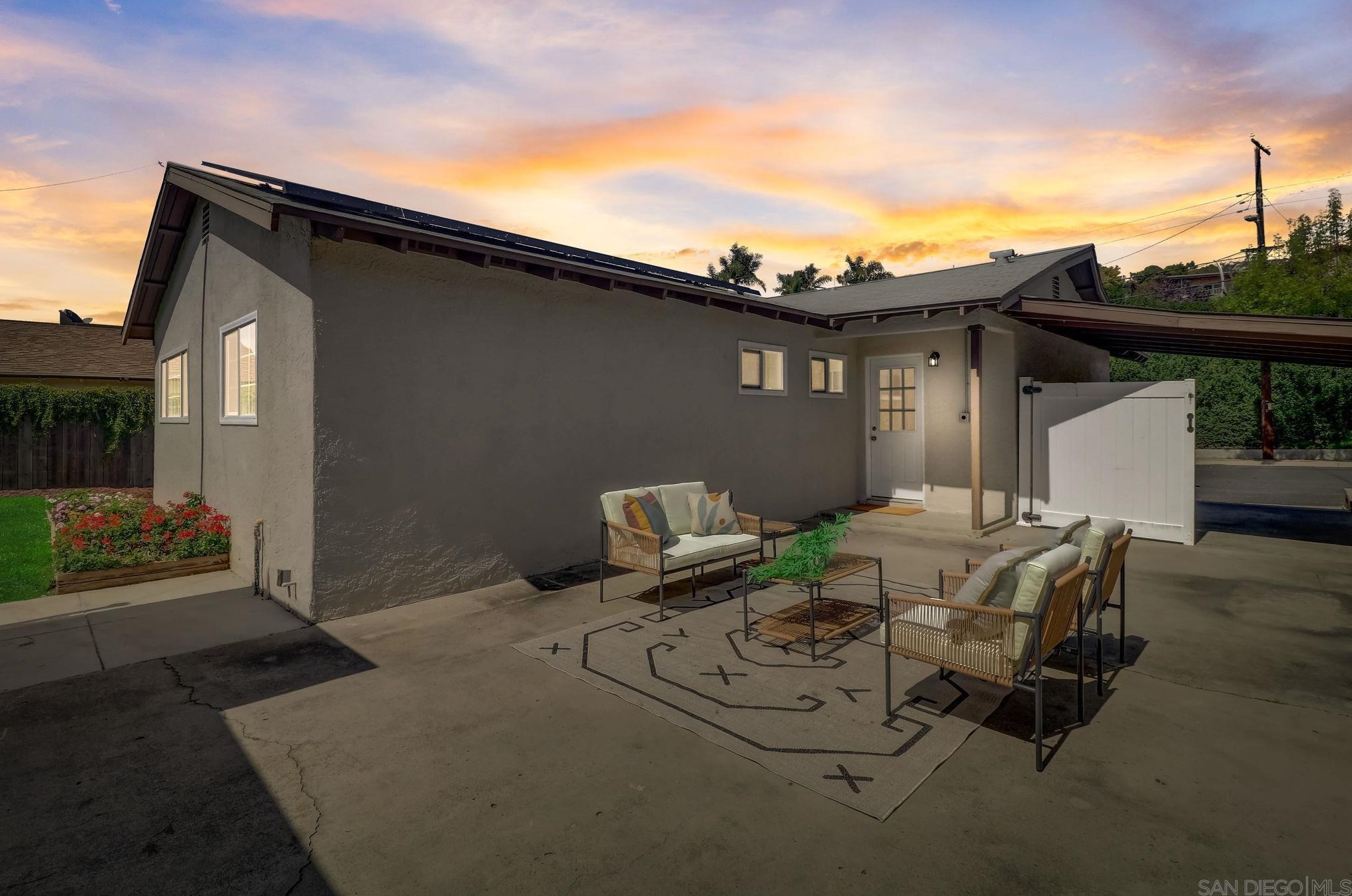 5033-35 Gasconade Ave, San Diego, CA 92110-1344