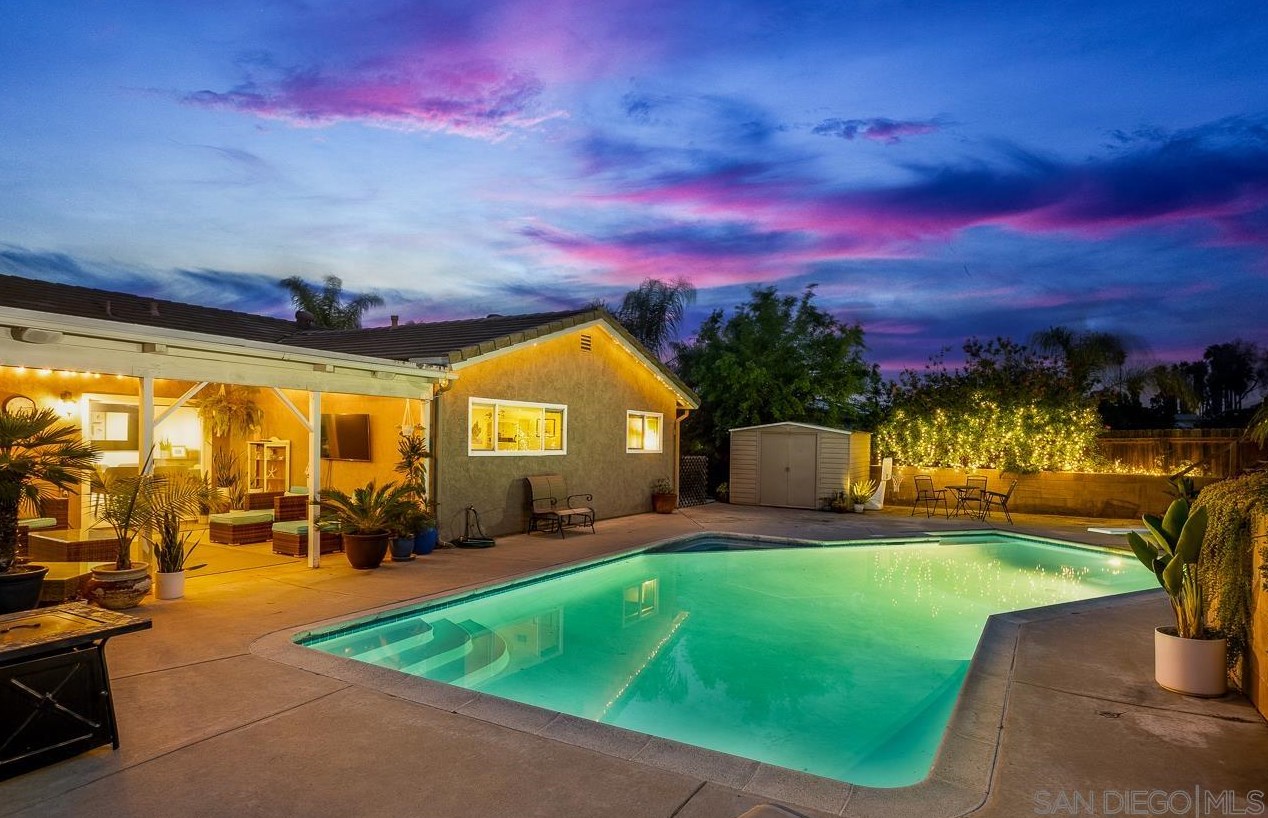 10116 Toledo Rd, Spring Valley, CA 91977-1730