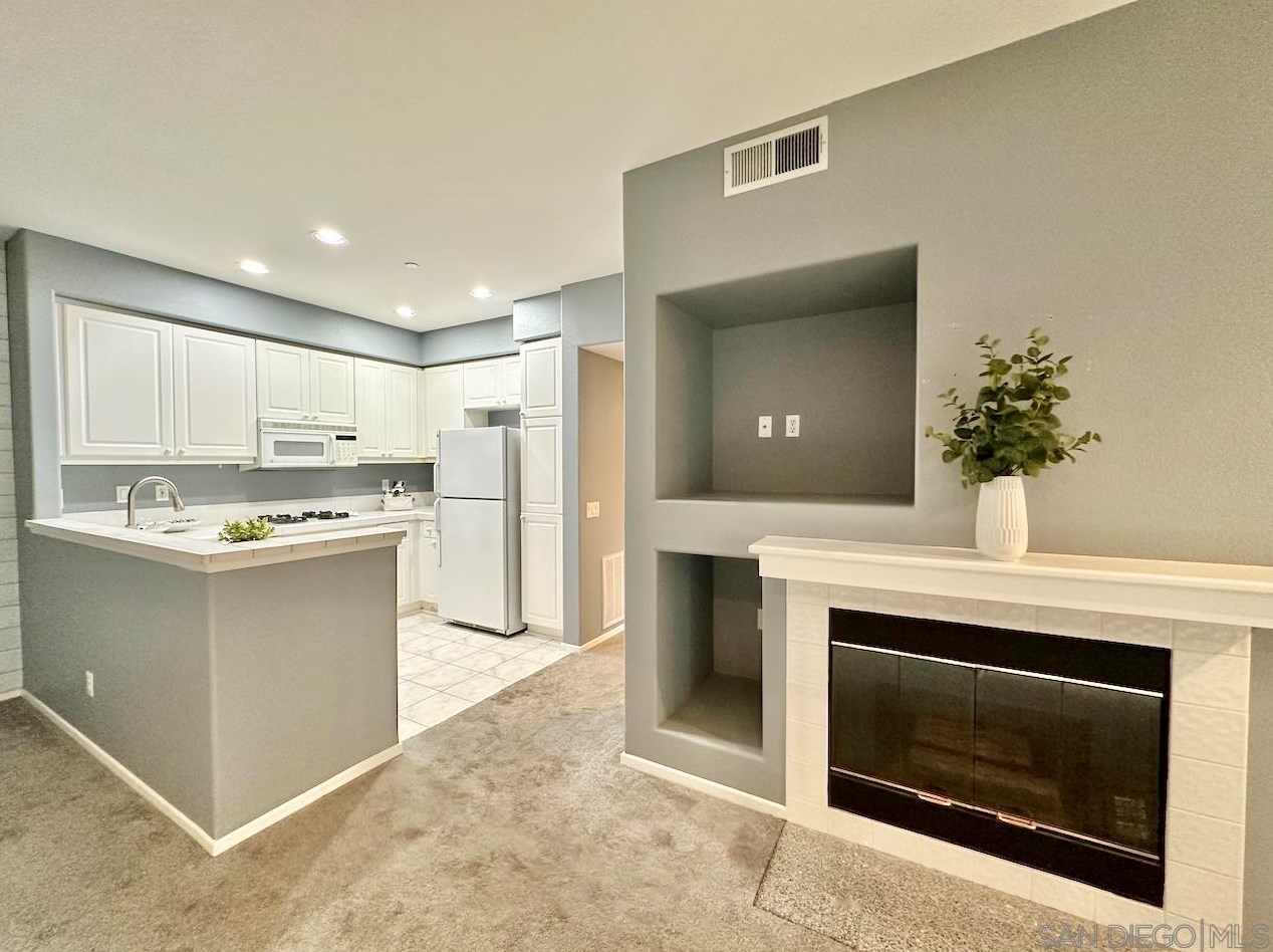 10766 Sabre Hill Dr, San Diego, CA 92128-4167