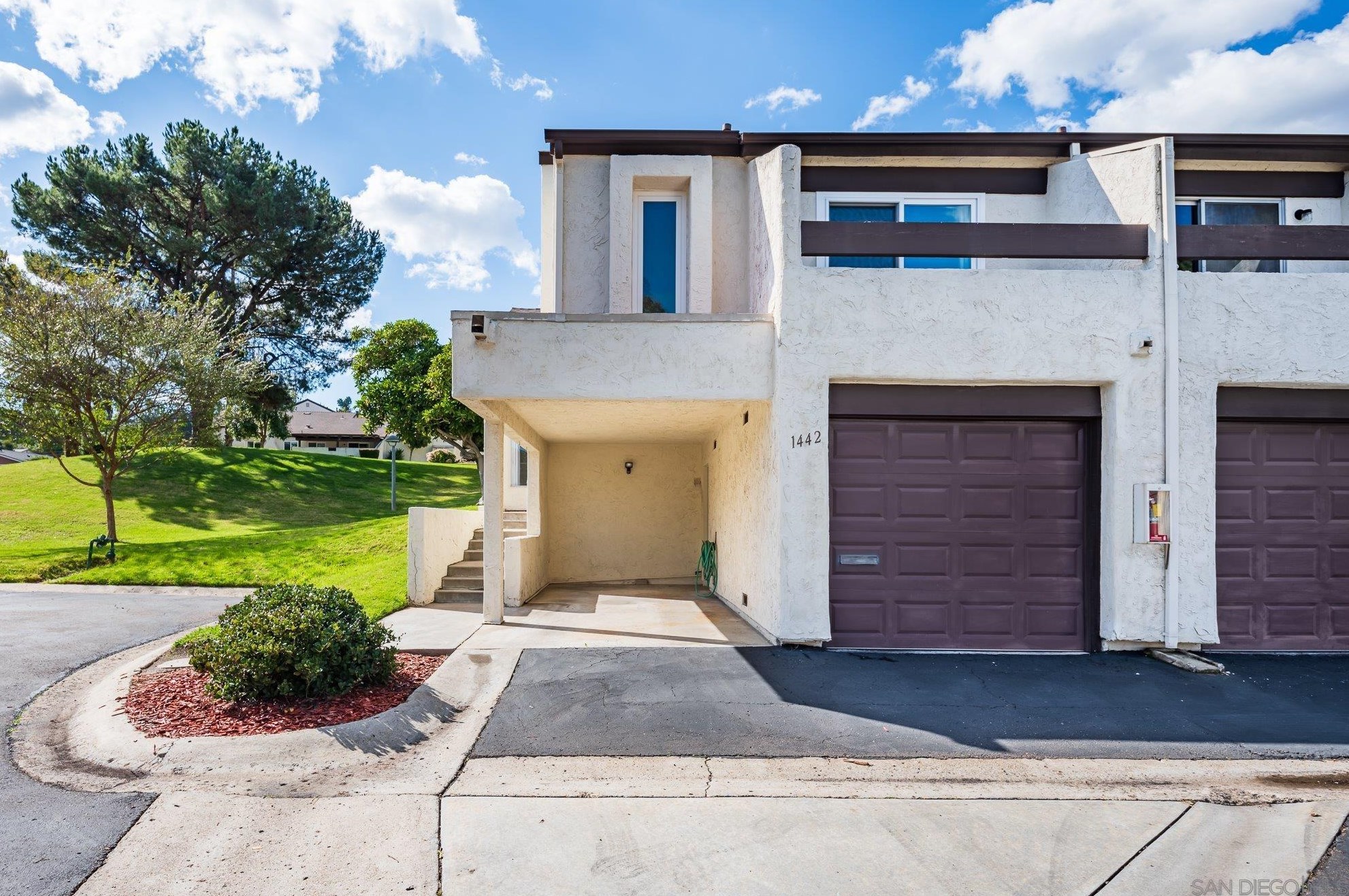 1442 Falcon Ln, El Cajon, CA 92020