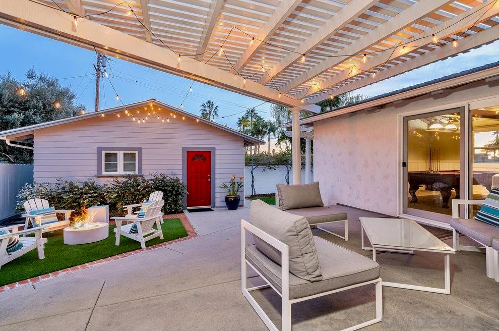 1151 Turquoise St, San Diego CA 92109-1247 exterior