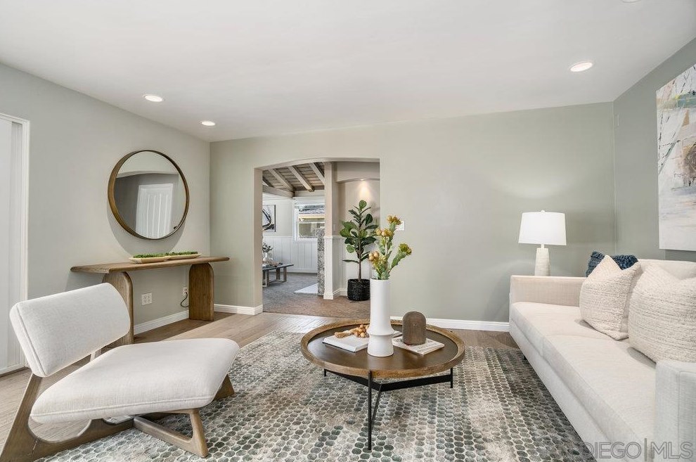 1151 Turquoise St, San Diego CA 92109-1247 exterior