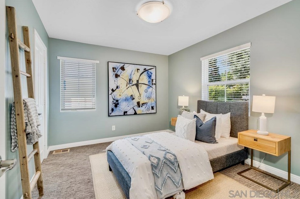 1151 Turquoise St, San Diego CA 92109-1247 exterior