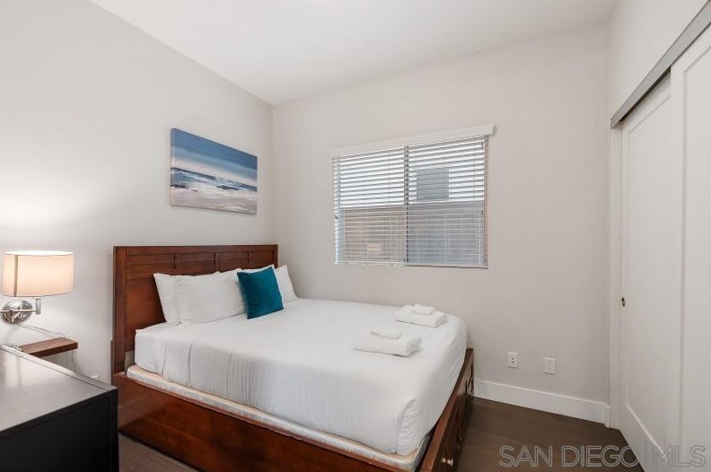 4025 Morrell St, San Diego CA 92109-4641 exterior