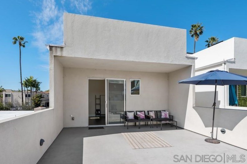 4025 Morrell St, San Diego CA 92109-4641 exterior